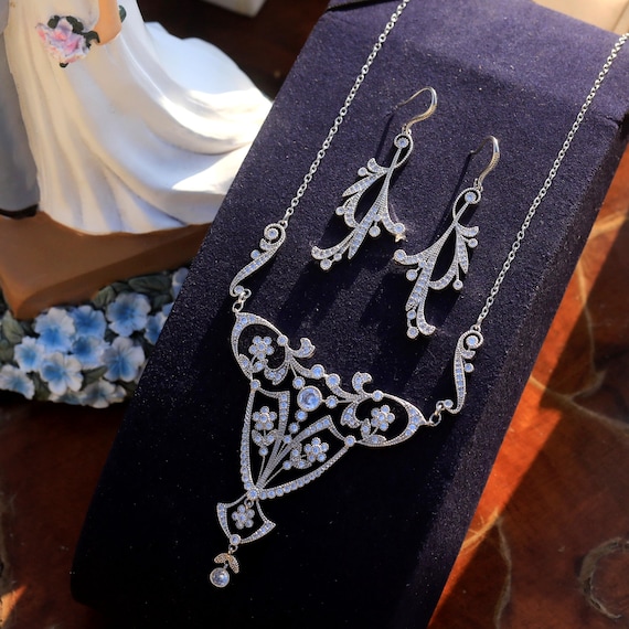 Superb Set of Short Necklace Earrings Belle Epoque Silver