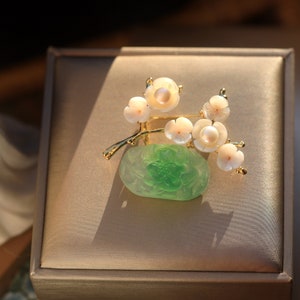 Superb Art Nouveau Brooch A Branch of Small Flower Mother of Pearl White Cultured Pearl Green Jade Stone Carved Vintage Style Gold Plated