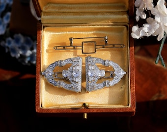 Atemberaubendes Art Deco geometrisches ovales Doppelclip-Broschen-Set mit weißem Baguette-Tropfen CZ 1920er Vintage-Stil rhodiniert Great Gatsby