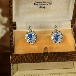 Orecchini Belle Epoque Dormeuses Vermeil Argento Sterling 925 Set floreale ovale CZ Zaffiro blu Stile vintage 1900 Matrimonio leggero immagine 2