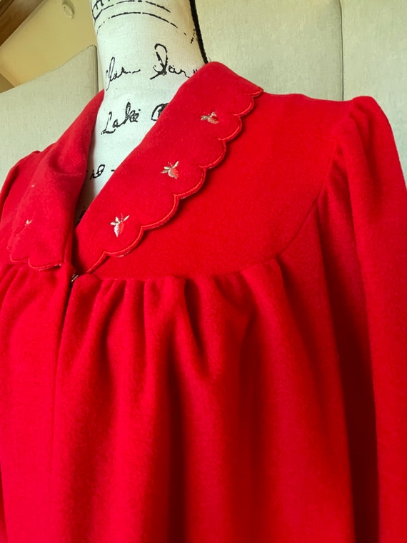 Candy Apple  Vintage Robe