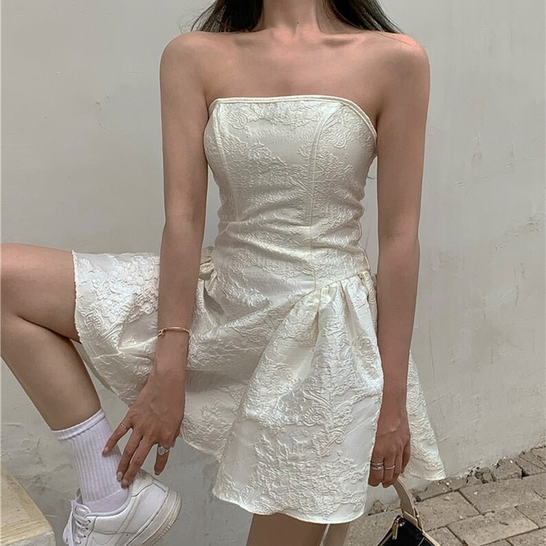 Mini-robe corset élégante unie White