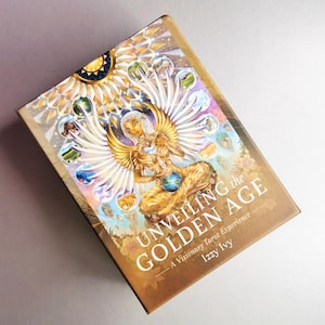 Cartas del Tarot / Desvelando la Edad de Oro: Un Tarot Visionario