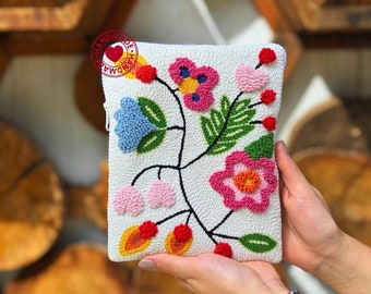 Floral Kindle cover, Kindle Paperwhite 11th Gen case, Embroidered book sleeve, Paperwhite 6.8 cover, Oasis 7'' case, kindle accessories gift