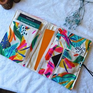 Funda doble para libros con diseño floral y bolsillos, bolsa para diario, cartera para libros hecha a mano, funda acolchada para Kindle, accesorios de lectura, regalos para amantes de los libros, bolsa para libros
