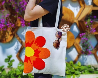 Sunflower Tote Bag - Flower canvas bag - summer tote bag - beach bag - Handmade embroidered bag - Cute Tote Bag