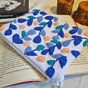 Kindle Paperwhite Case - Floral Embroidered Kindle Sleeve - Handmade E ...