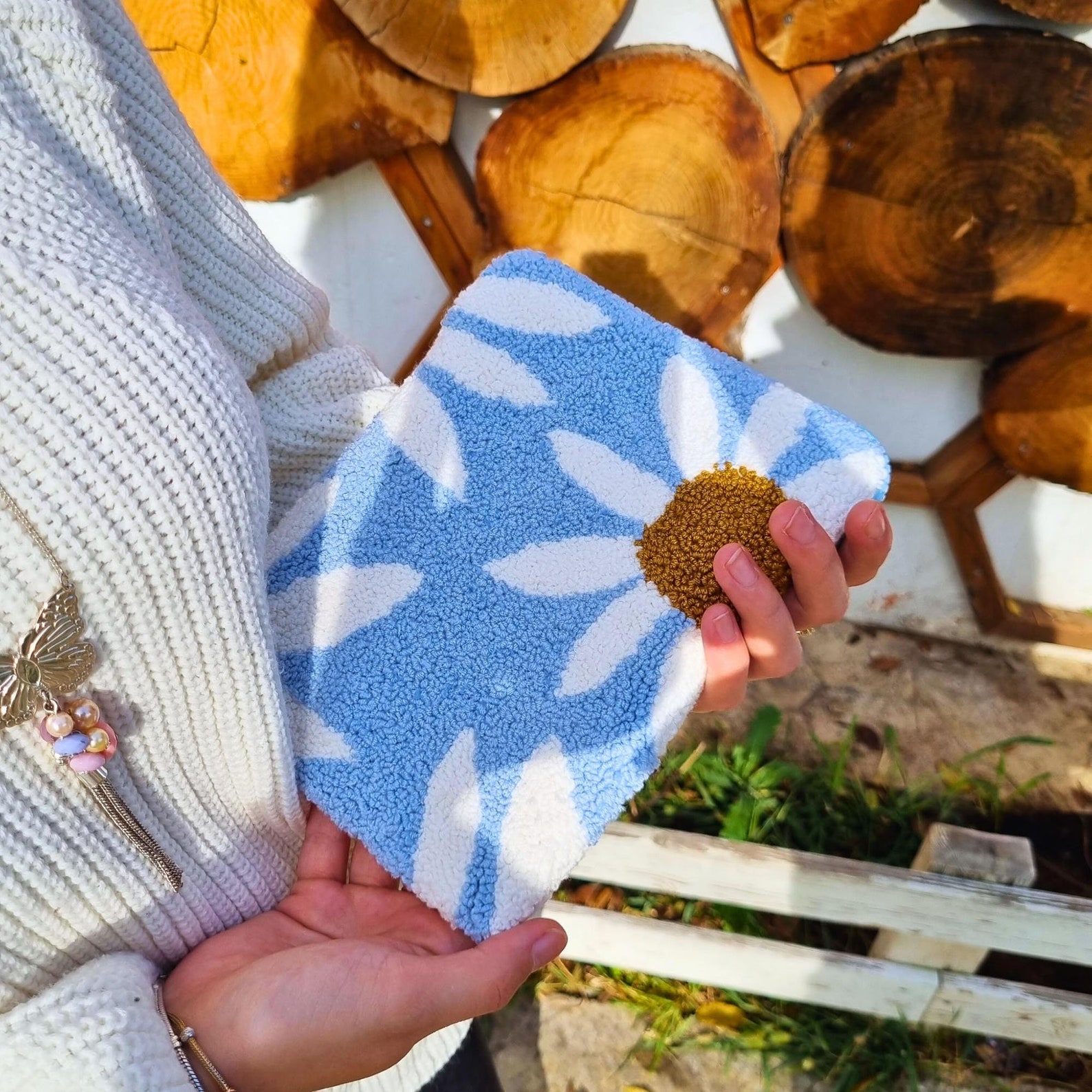 Daisy Embroidered Kindle Cover - Personalized Book Case - Kindle ...