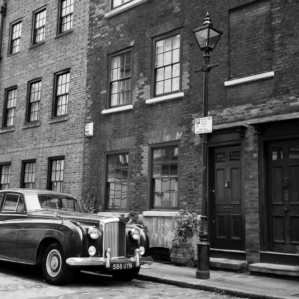 Bentley Oldtimer in London - Handgefertigter Silber Gelatine Dunkelkammer Print 20,3 x 25,4cm