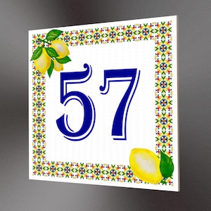 HAUS-SCHILD aus Keramikfliese SIZILIANISCHE Art Zitrone Design Rustikale Italienische Glänzende Fliese Benutzerdefinierte Nummer Türschild Schild Outdoor Housewarming Geschenk
