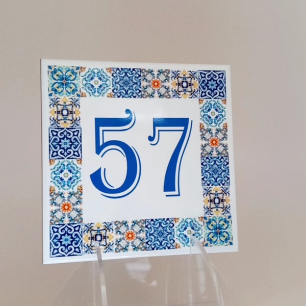 HAUSNUMMER von Keramikfliesen Rustikal Mediterran Italienisch Italienisch Glänzende Plakette Benutzerdefinierte Nummer Türschild Zeichen Outdoor Housewarming Geschenk