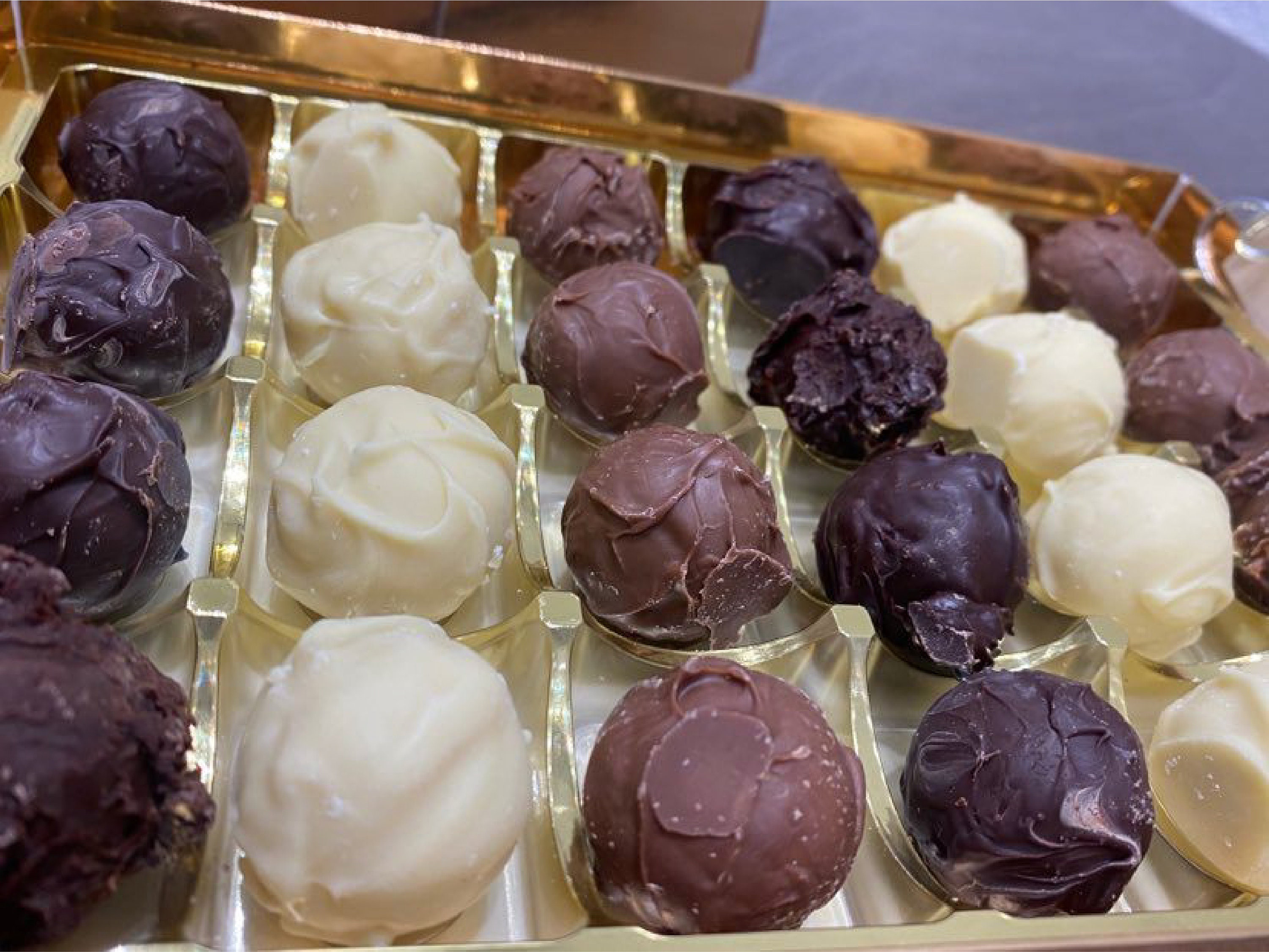 Luxury Handmade Truffles and Chocolates - Fine Belgium Chocolate, Artisan,  Christmas Gift , Surprise Gift,Chocolate, Craft Chocolate