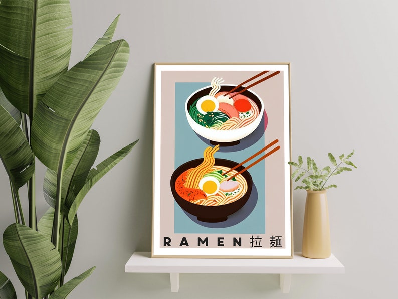 Pode incluir: Um p&ocirc;ster com um design minimalista que apresenta duas tigelas de ramen com pauzinhos. As tigelas est&atilde;o sobre um fundo azul com um fundo rosa e bege atr&aacute;s delas. O texto "RAMEN 拉麺" est&aacute; na parte inferior do p&ocirc;ster.