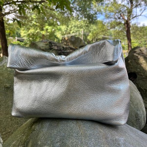 Glänzende silberne Rolle Top Leder Clutch, Leder Clutch Geldbörse, Lederhandtasche Abendtasche, Rollover Leder Beutel Geldbörse Hochzeitstasche für Sie