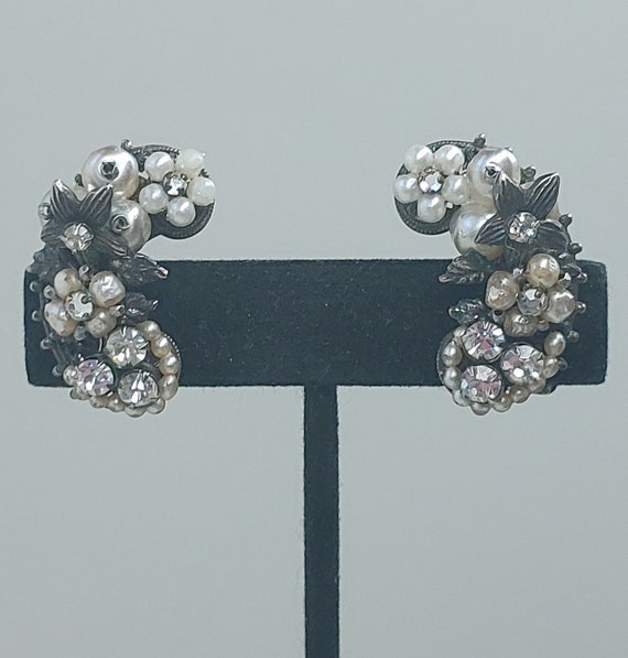 Vintage Mid-Century Clip On Earrings By Robert, M… - image 2