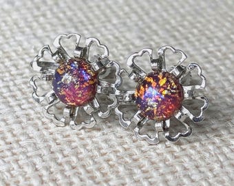 Art Deco Foil Glass Earrings in Silver Tone Metal, Vintage Screw Backs