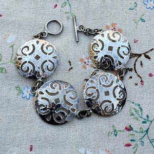 Vintage 925 Sterling Silver Bracelet with 4 Large Round Links, Modernist Cut-out Pattern, Toggle Closure
