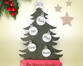 Gepersonaliseerde Familie Kerstornament - Kerstboomornament met Familienamen - 2023