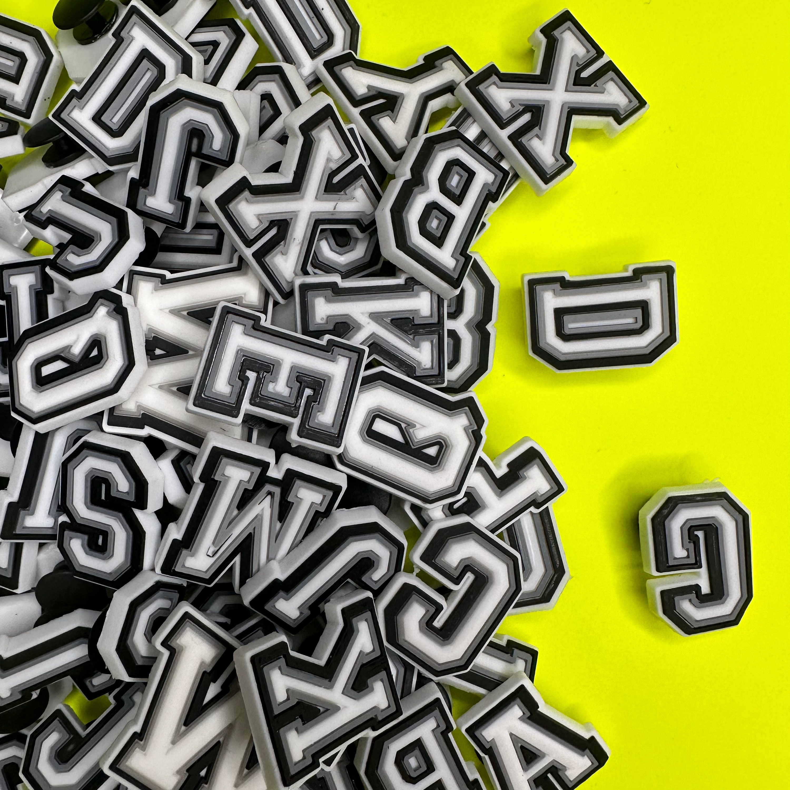 Jibbitz Letters Pack