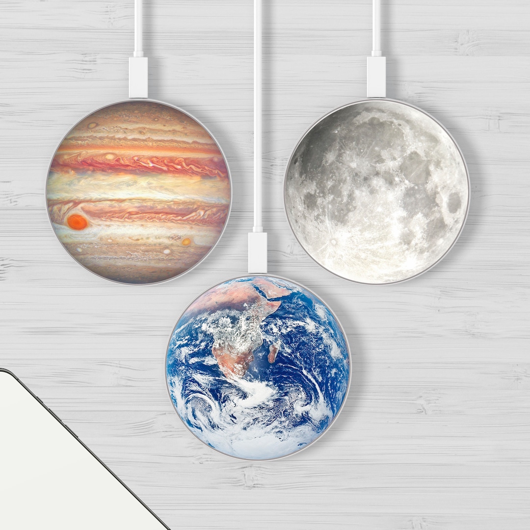 Wireless Charger Earth Jupiter Fast Charging Station for All QI Enabled iPhone Xr, Xs, 14
