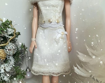 Winter bridal set (top + skirt) in ecru synthetic fur, lace, flowers and ribbons for Barbie signature collection and looks.