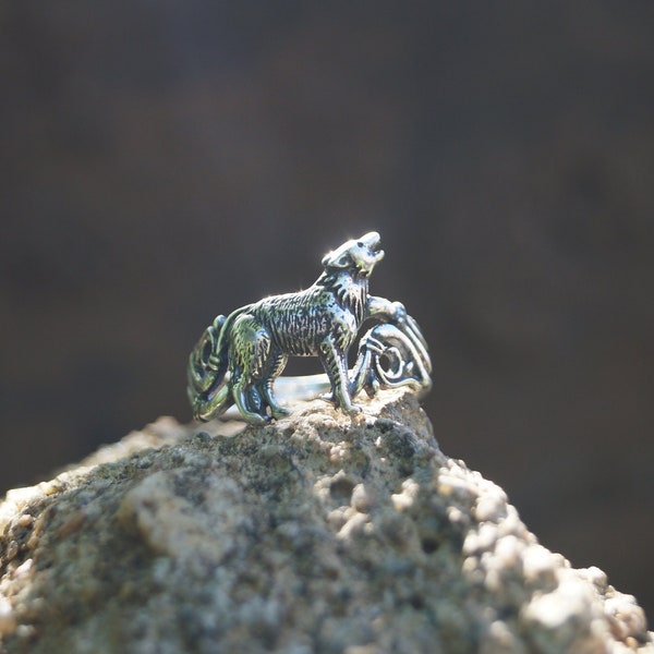 Wolf song. silver ring. adjustable size.