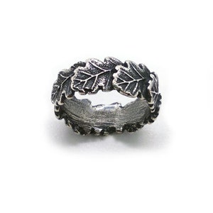 Oak leaves. silver ring. image 10