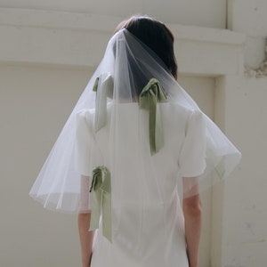 Silk Bow Bridal Veil | Custom Short Wedding Veil | Sage Green Bridal Headpiece | Tulle Blusher Veil | Elopement Bachelorette Party
