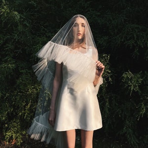 Ruffle Trim Bridal Veil - Beach Wedding Hair Pieces Pleated Veil Bridal Headpiece Waist Length Tulle Draped Veil Boho Wedding Accessories