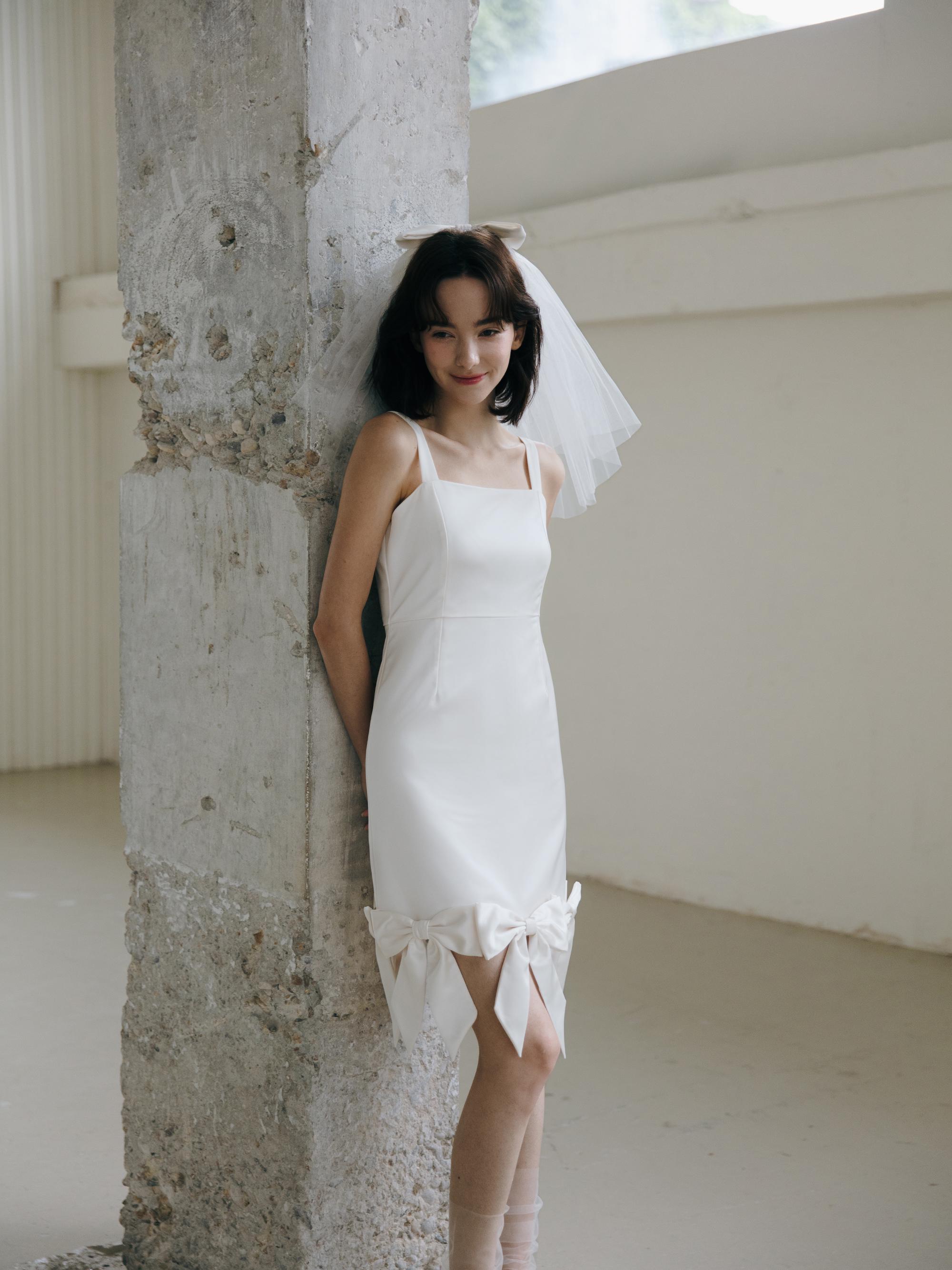 bridal shower dress short sleeve Engagement Little White Dress Bridal Shower Dresses Wedding Dresses A-Line  V Neck Short Sleeve Asymmetrical Chiffon Bridal Gowns With Pleats Appliques  2026