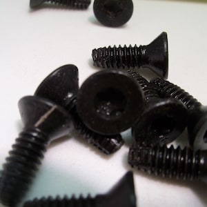 Black Phosphate Steel T-27 Torq Drive Flat Head Tapping Screw 1/4-20 x 3/4”. NEW. VINTAGE 1960&#39;s. Made in the USA. Quantity of 10 screws