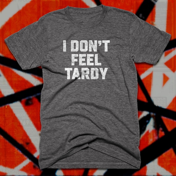 Use esta camiseta rebelde em festivais, shows ou qualquer evento