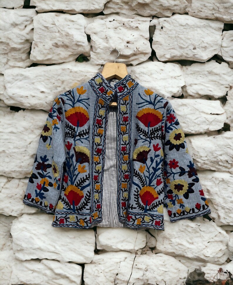 Handmade Suzani Tnt Jacket, Winter Coat For Womens, Cotton Short Kimono, Embroidered Jacket, Floral Jacket, Robe, Gift For Her Gray Suzani Jacket