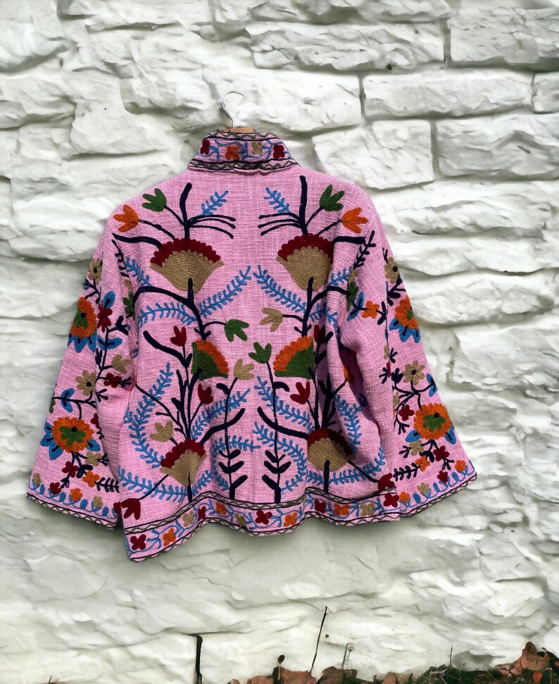 Veste Suzani Tnt faite main, manteau d'hiver pour femme, kimono court en coton, veste brodée, veste à fleurs, peignoir, cadeau pour elle image 3