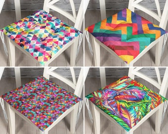 Cuscini per sedili con motivi geometrici multicolori, cuscino per sedie in piume colorate con lacci, cuscini per sedie da esterno in piuma, coperture per sedie da cucina
