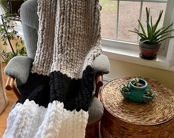 Ready to ship| Super chunky knit blanket| Chenille blanket| Chunky blanket| Chunky Knits| Chenille chunky arm knitted blankets| Throw| Gift