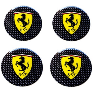 Zestaw 4 szt. nakładek na kierownicę Ferrari Center Wheel Caps z logo żywicy naklejki wypukłe carbonlook 30-80 mm