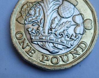 Elizabeth 2 One Pound