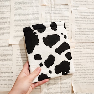 Kindle Sleeve| Cow Print Padded Sleeve| Paperwhite sleeve| Book Sleeve| Kindle Sleeve| Bookish Gift| Padded Sleeve| Kindle Cover|