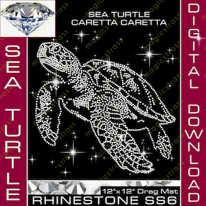 Può includere: Una grafica digitale scaricabile con un design di tartaruga marina realizzato con strass. L'immagine include il testo "SEA TURTLE CARETTA CARETTA" e "12"x12" Drag Mat RHINESTONE SS6" su sfondo nero. Un diamante è nell'angolo in alto a sinistra.