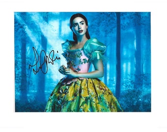 Lily Collins Mirror Mirror Hand Signed Autograph Photograph 12x8 COA
