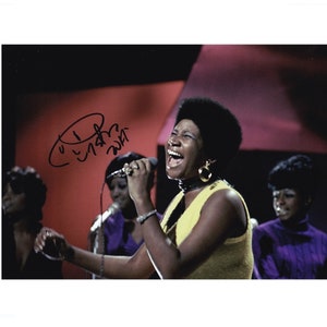 Aretha Franklin Handsigniertes Autogramm Foto 8x10 COA