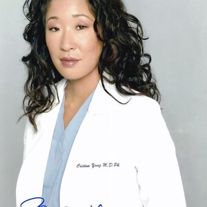 Sandra Oh Greys Anatomy handsigniertes Autogramm Foto 10x8 COA