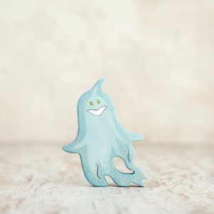 Adorable Wooden Ghost Toy - Halloween and Autumn Decor