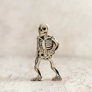 Artisan Wooden Skeleton Toy: Eco-Friendly Halloween Decor