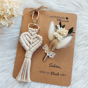 Karte Herzensmensch, Makramee Schlüsselanhänger mit Trockenblumenstrauß, Grußkarte Herzensmensch, Lieblingsmensch, Personalisierte Karte