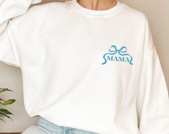 Felpa con ricamo Mama, Felpa girocollo Mama ricamata, Maglione Mama Coquette Blue Ribbon, Regalo per la festa della mamma ricamato
