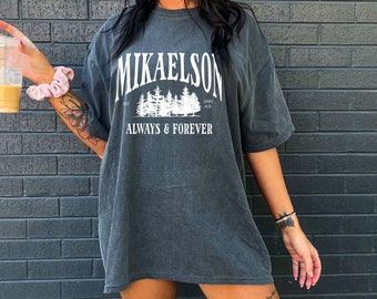 Camicia Mystic Falls Comfort Colors®, maglietta Klaus Mikaelson, maglietta originale, regalo fan tvd, camicia Salvatore, maglietta Klaus, regalo fan originale