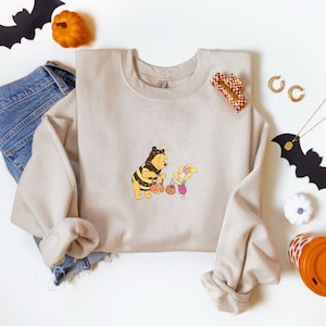 Pooh Halloween Sweatshirt, Pooh Shirt, Pooh bear Sweater, Vintage Pooh Halloween Shirt, Halloween Pooh Bear Pumpkin Sweatshirt