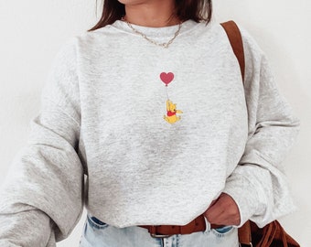 Felpa Winnie the Pooh di San Valentino, girocollo oversize vintage Winnie the Pooh, maglione Winnie the Pooh con palloncino a cuore per lei